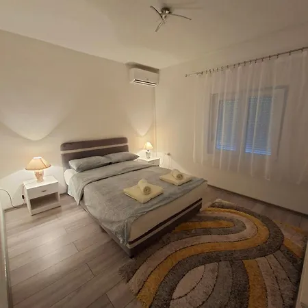 Gina דירה טרביניה